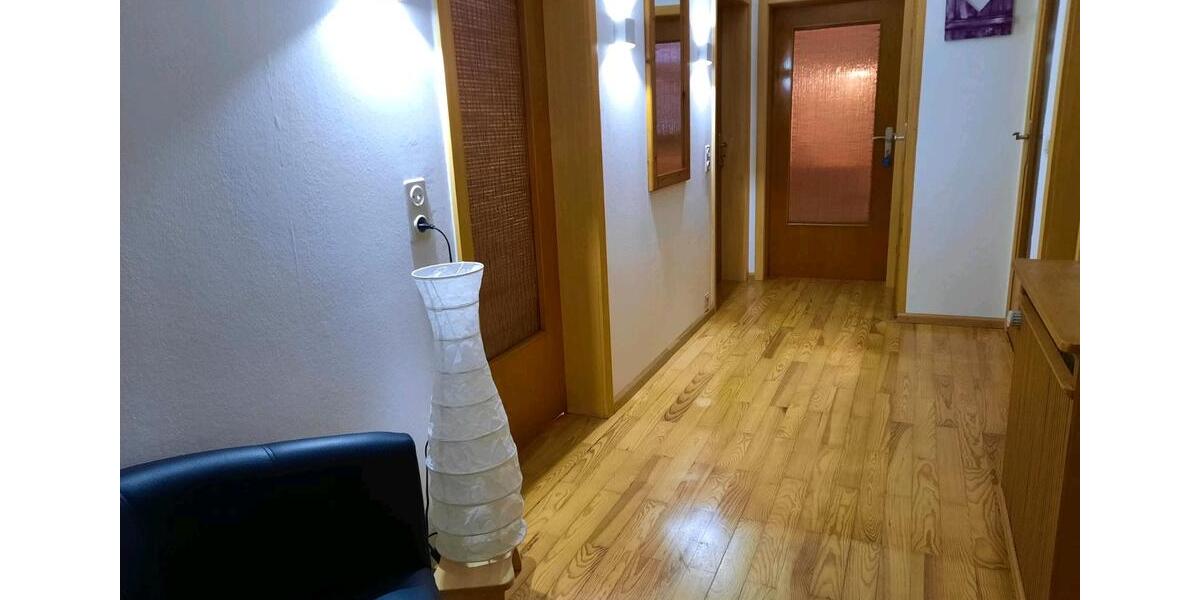 Einfamilienhaus Furtwangen im Schwarzwald - 13 Zimmer, 300 m&sup2;, 475.000&euro; | Angebot:25322574