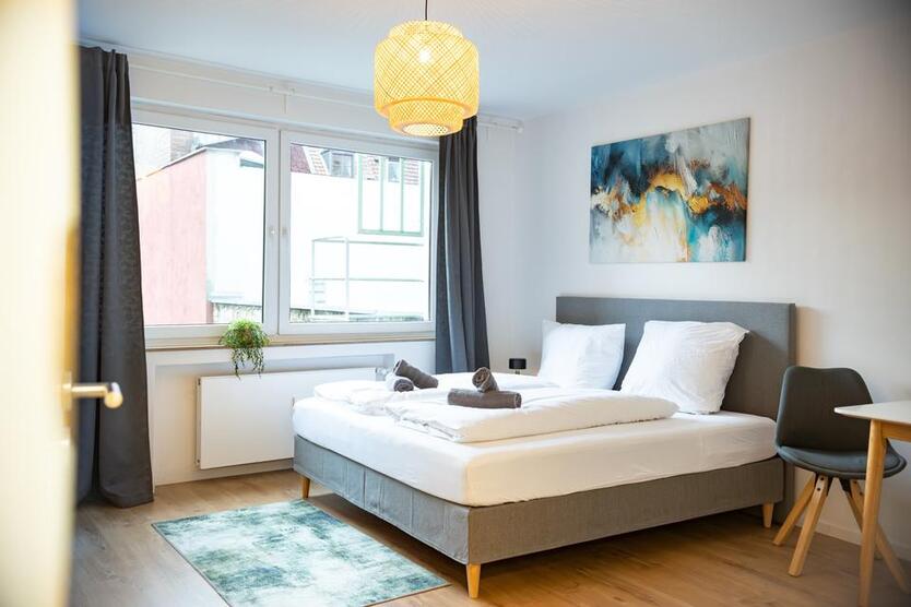 Möblierte Wohnung Köln - Apartment Cologne - Barbarossaplatz