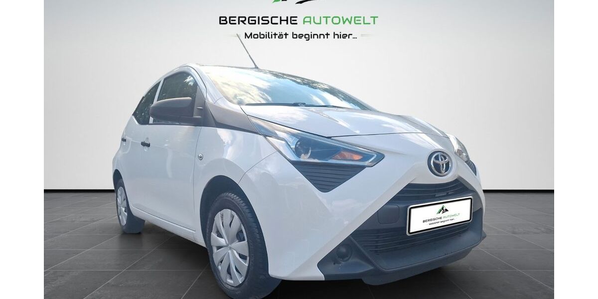Toyota Aygo (X) 51.902 km 9.680 &euro; Bergisch Gladbach 51469