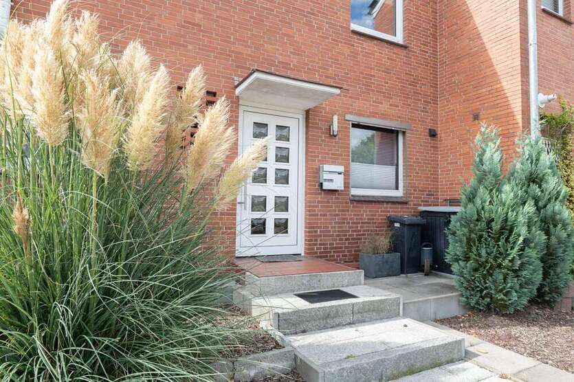 Haus zum Mieten in Stade 1.250 € 100 m²