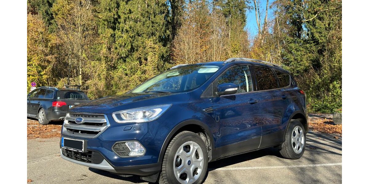 Ford Kuga 53.000 km 12.999 &euro; Freilassing 83395