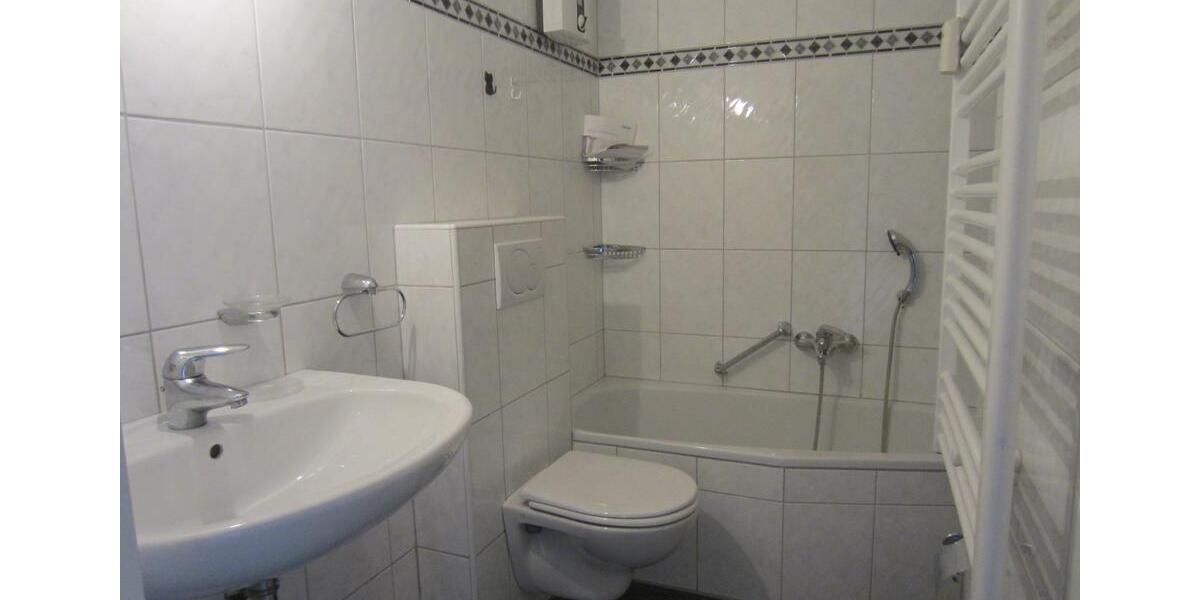 Hochparterre Schmallenberg - 4 Zimmer, 107 m&sup2;, 840&euro; | Angebot:26262990