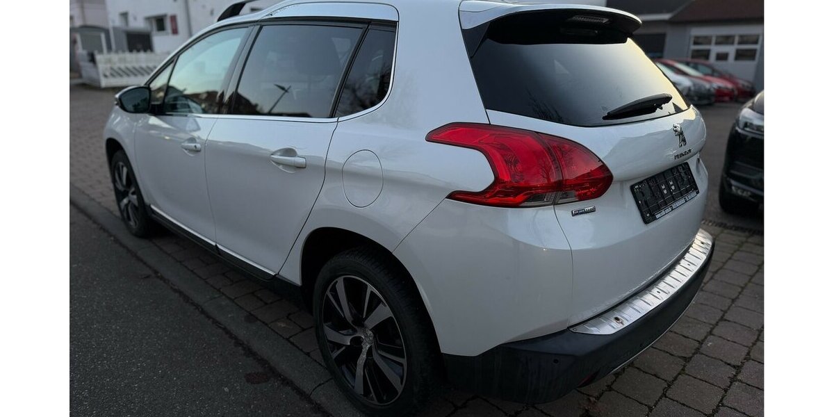 Peugeot 2008 1.2 Allure Pano Navi Leder JBL 137.000 km 7.490 € Neckarsulm 74172