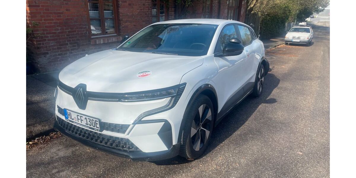 Renault Megane E-TECH 50.000 km 15.900 &euro; Lübeck 23568
