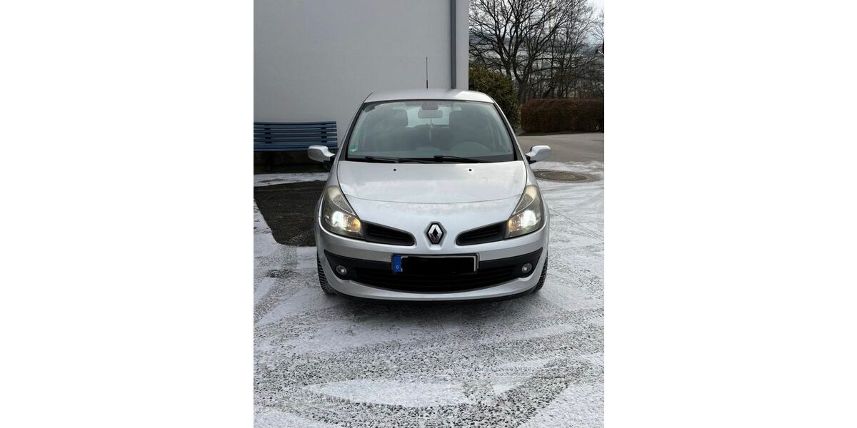 Renault Clio 164.000 km 2.850 &euro; Eichenzell 36124