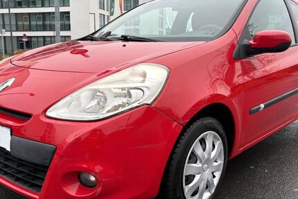 Renault Clio 92.000 km 2.898 &euro; Köln (Ostheim) 51107