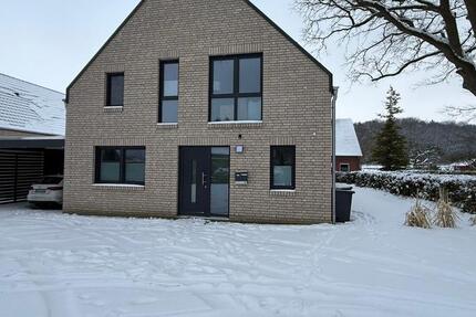 Haus Großenkneten - 4 Zimmer, 157 m&sup2;, 1.800&euro; | Angebot:25452563