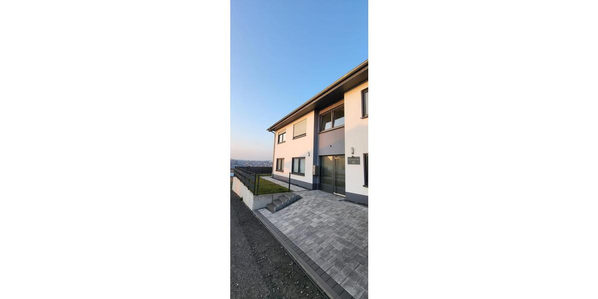 Etagenwohnung Wächtersbach - 3 Zimmer, 90 m&sup2;, 750&euro; | Angebot:25512395