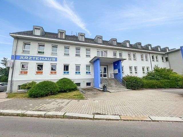 Wohnung zum Kaufen in Flöha 69.000 € 139.54 m²