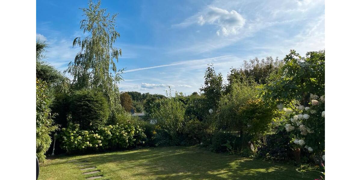 Reihenhaus Solingen Central - 4 Zimmer, 120 m&sup2;, 500.000&euro; | Angebot:24496789