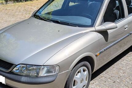 Opel Vectra 92.000 km 1.350 &euro; Hamburg 21079