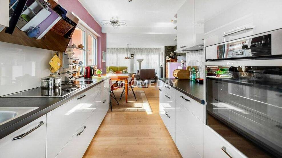 Top gepflegter Bungalow mit Doppelgarage, großem Grundstück, EBK und Extras in idyllischer Lage