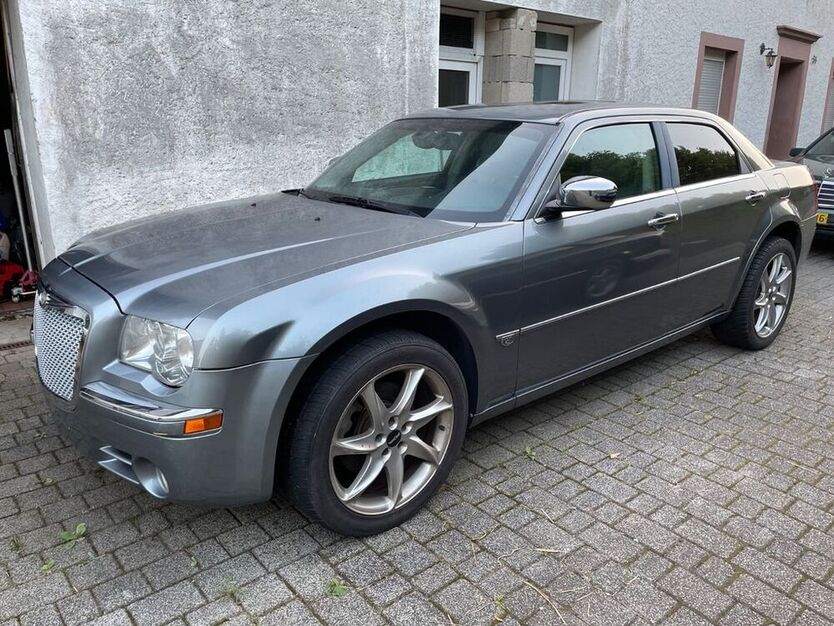 300C