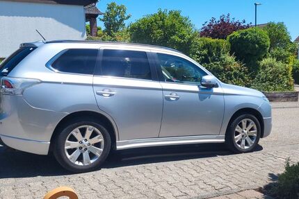 Mitsubishi Outlander 253.400 km 6.400 &euro; Oestrich-Winkel 65375