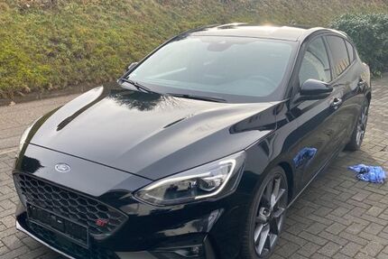 Ford Focus 91.900 km 16.300 &euro; Bühlertal 77830