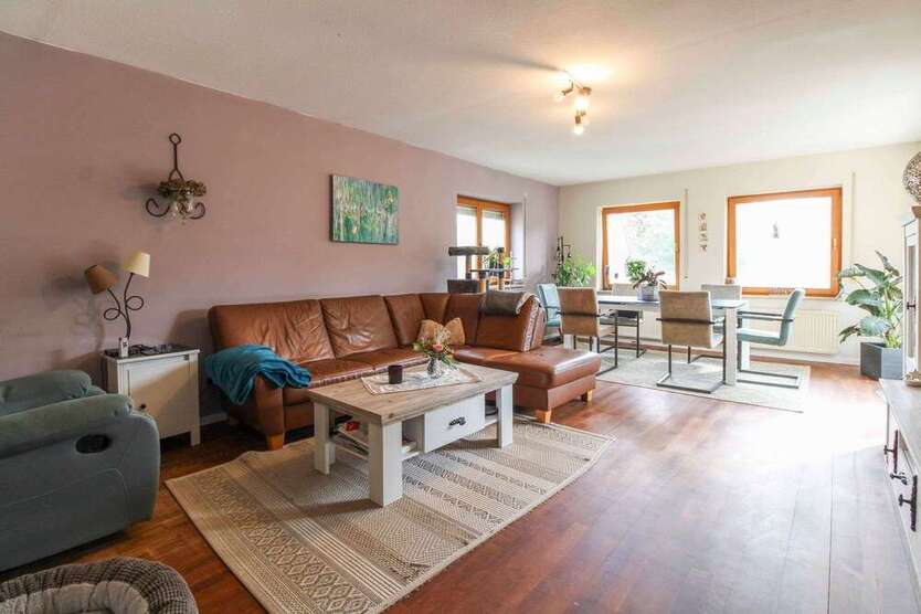 Haus zum Kaufen in Büchenbach 475.000 € 238.52 m²