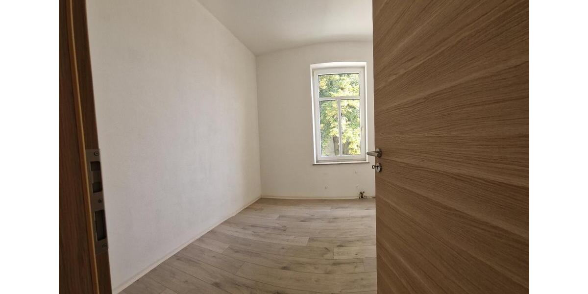 Etagenwohnung Limbach-Oberfrohna Oberfrohna - 5 Zimmer, 139 m&sup2;, 810&euro; | Angebot:26675798