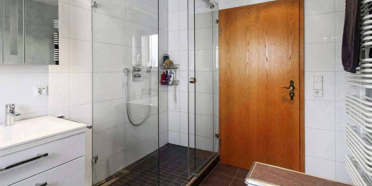 Doppelhaushälfte Karlsbad Langensteinbach - 5 Zimmer, 155 m&sup2;, 529.000&euro; | Angebot:25996981