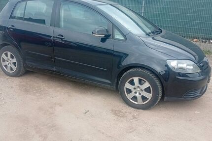 VW Golf 243.000 km 2.200 &euro; Hanau 63452