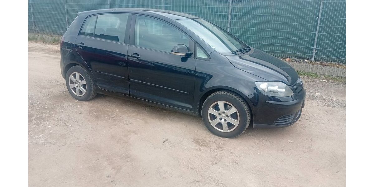 VW Golf 243.000 km 2.200 &euro; Hanau 63452