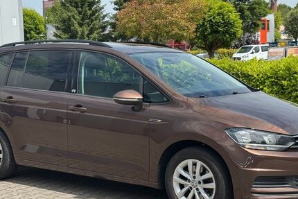 VW Touran 138.576 km 16.400 &euro; Alsdorf 52477
