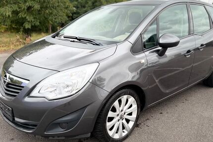 Opel Meriva 118.000 km 2.999 &euro; Berlin 12057