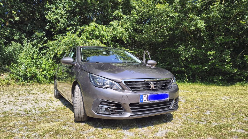 Peugeot 308 56.500 km 11.900 &euro; Oldenburg 26125