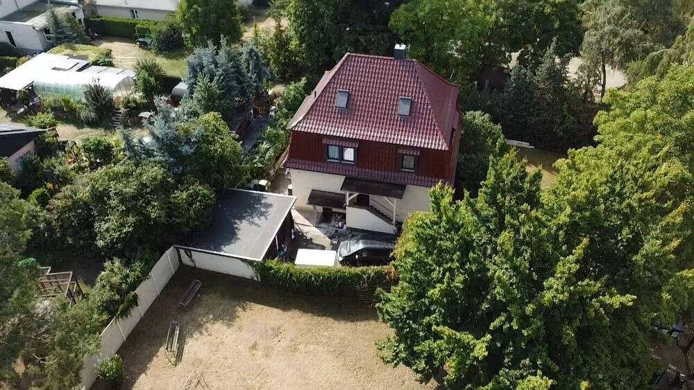 HalleSüdliche Innenstadt: Flexible Büro-Praxisfläche mit separater Wohnmöglichkeit und Garten 9 zimmer