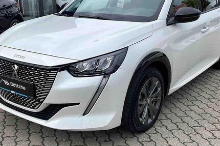 Peugeot 208 45.288 km 17.590 &euro; Neubrandenburg 17033