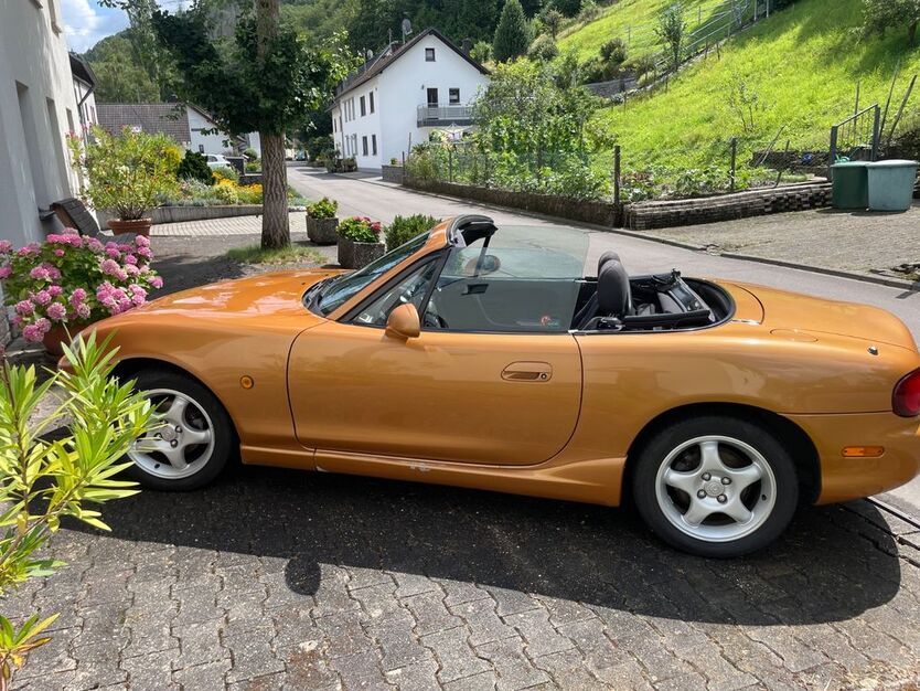 Mazda MX-5 200.500 km 4.900 € Fell 54341