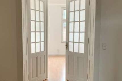 Wohnung zum Mieten in Düsseldorf 1.150 € 93 m² 3 zimmer