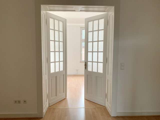 Wohnung zum Mieten in Düsseldorf 1.150 € 93 m² 3 zimmer