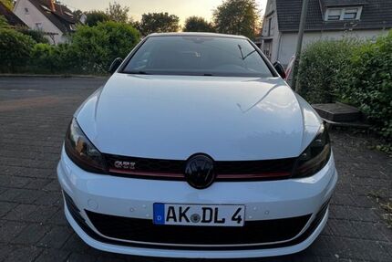 VW Golf 135.000 km 14.999 &euro; Hamm/Sieg 57577