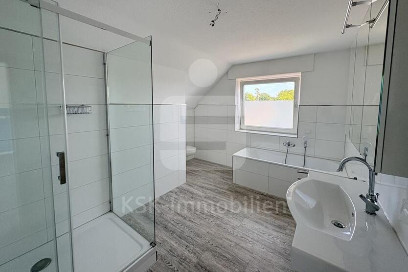 Großzügiges 6-Zimmer-Einfamilienhaus in Kürten!
