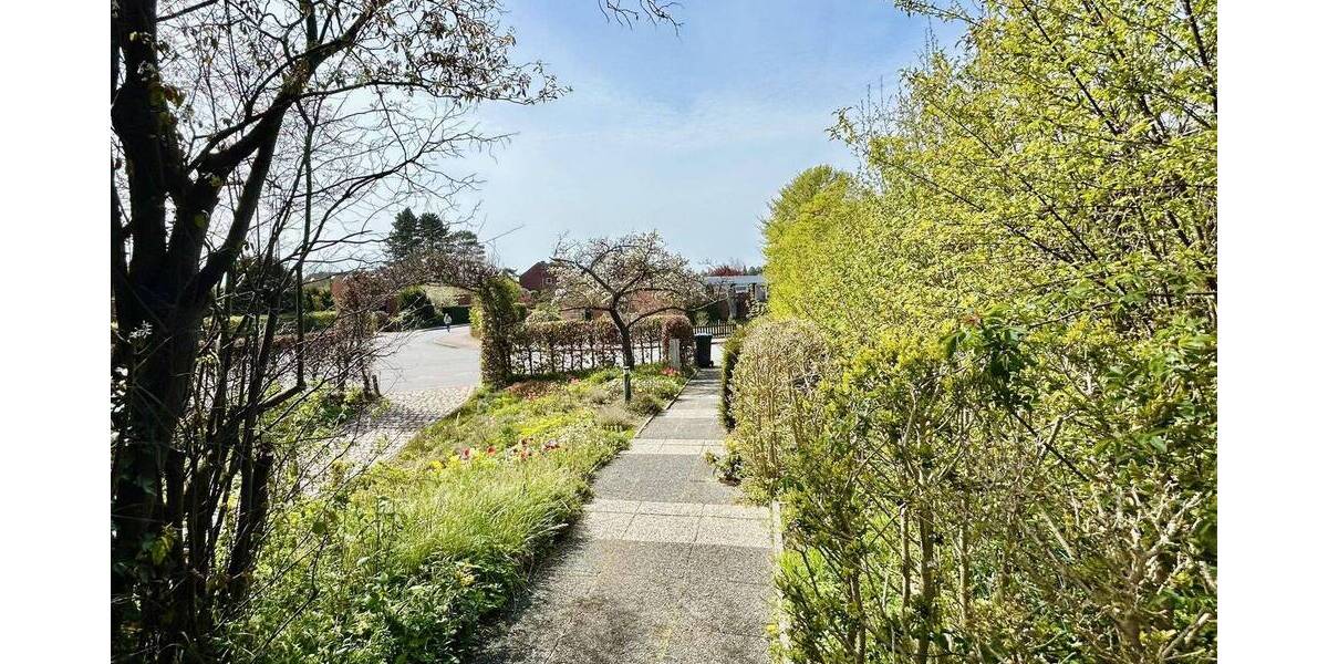 Doppelhaushälfte Groß Grönau - 5 Zimmer, 177 m&sup2;, 298.000&euro; | Angebot:26434032