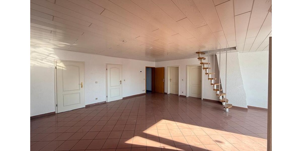 Etagenwohnung Karlsruhe Hagsfeld - 5 Zimmer, 110 m&sup2;, 1.500&euro; | Angebot:25967862