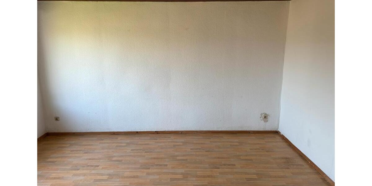 Einfamilienhaus Bredstedt - 4 Zimmer, 100 m&sup2;, 160.000&euro; | Angebot:26738903