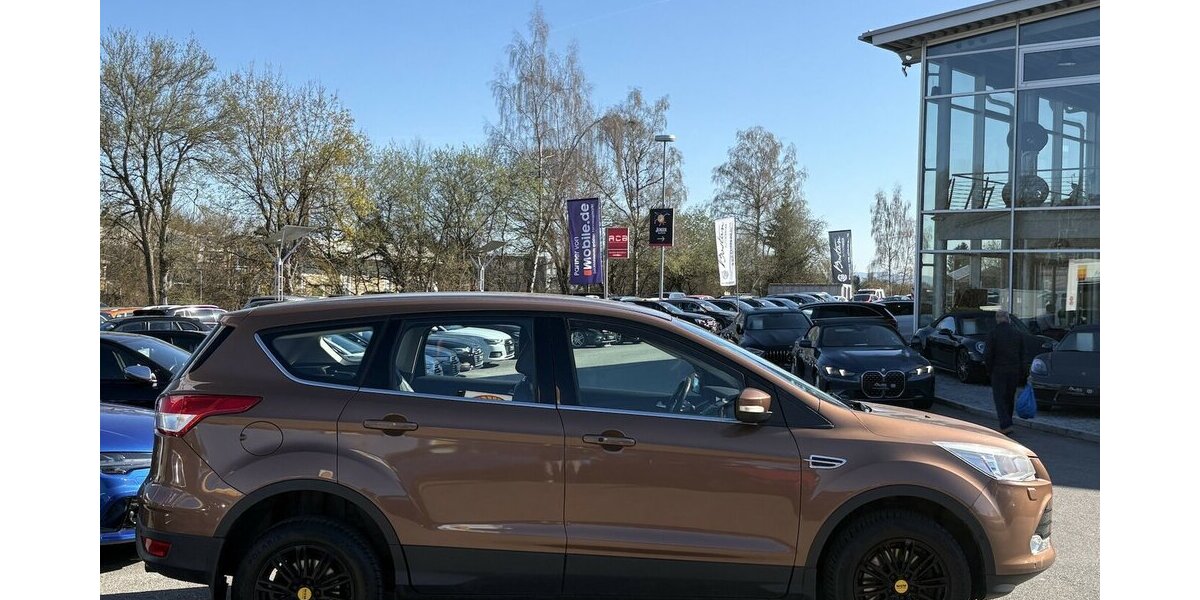 Ford Kuga 2.0 TDCI Titanium STANDHZ/NAVI/DAB/KAMERA 98.466 km 10.900 &euro; Villingen-Schwenningen 78054
