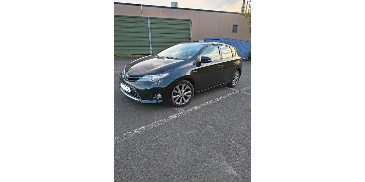 Toyota Auris 192.500 km 7.900 &euro; Hanau 63454