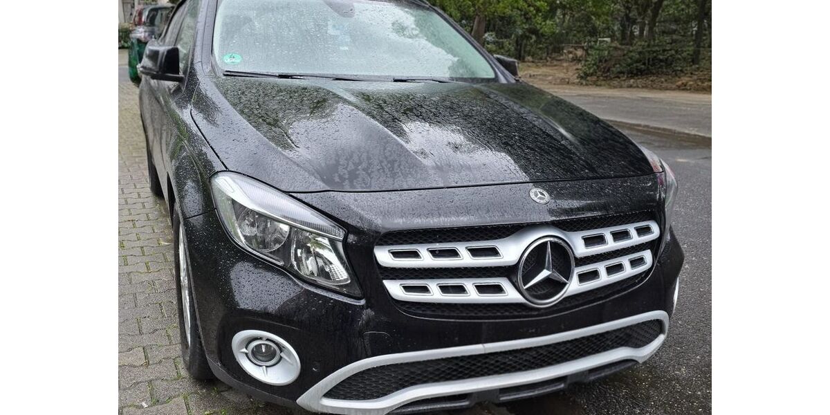 Mercedes-Benz GLA 180 156.000 km 16.900 &euro; Frankfurt 60489