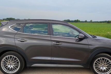 Hyundai TUCSON 141.000 km 15.400 &euro; Wegberg 41844