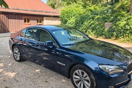 BMW 730