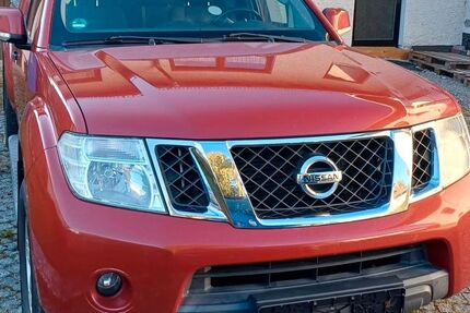 Nissan Navara 208.000 km 8.000 &euro; Leipzig 04279