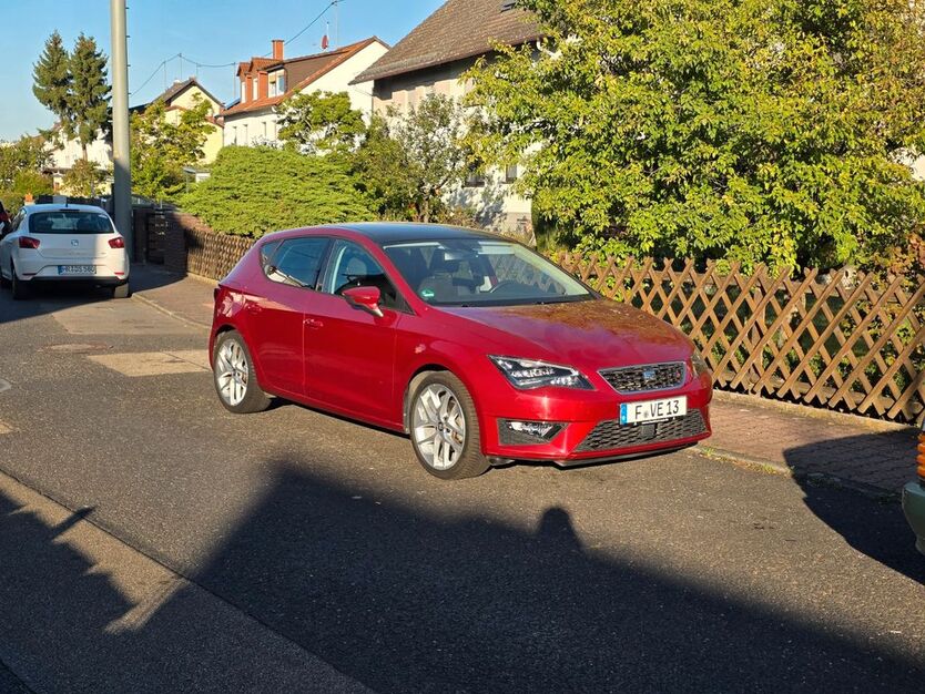 Seat Leon 27.100 km 17.050 € Frankfurt am Main 60529