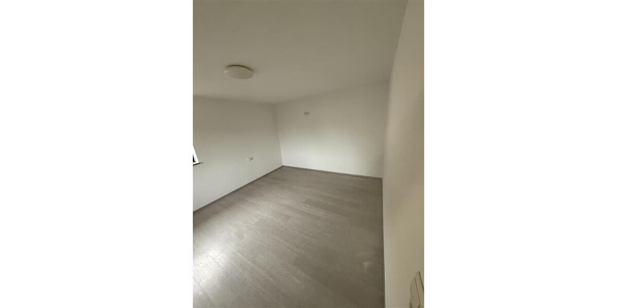 Erdgeschoßwohnung Villingen-Schwenningen Schwenningen - 2 Zimmer, 65 m&sup2;, 700&euro; | Angebot:26293151