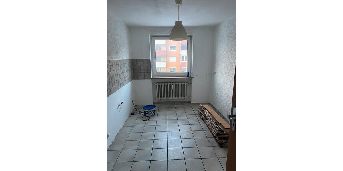 4 Zimmerwohnung 590€ befristet bis April 27 in 83308 Trostberg 4 zimmer