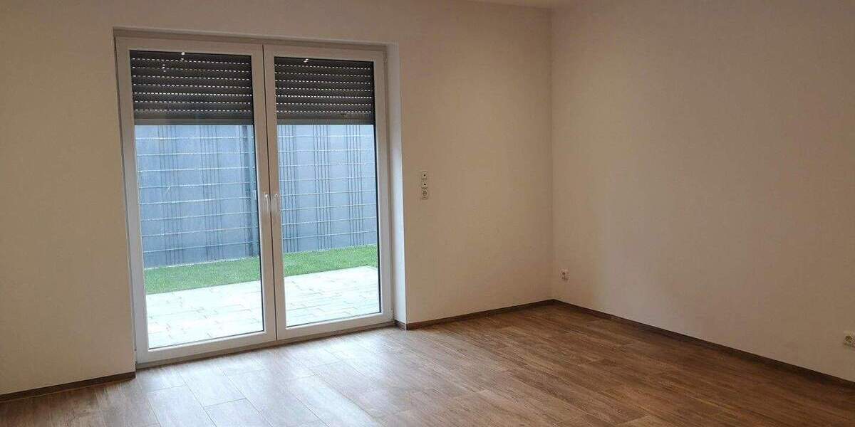 Doppelhaushälfte Langenselbold - 6 Zimmer, 140 m&sup2;, 2.100&euro; | Angebot:24656783