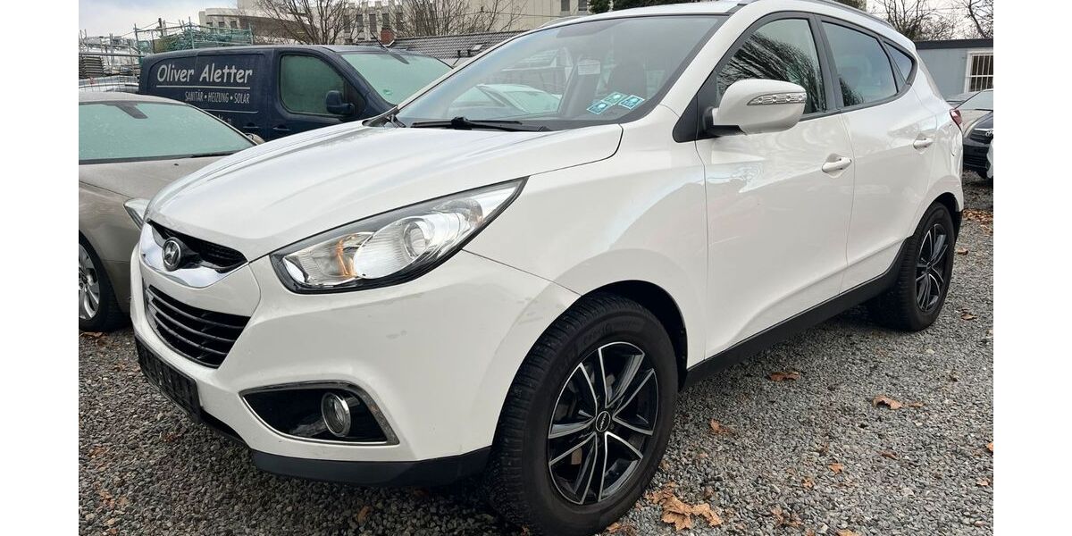 Hyundai ix35 141.673 km 6.890 &euro; Frankfurt 65933