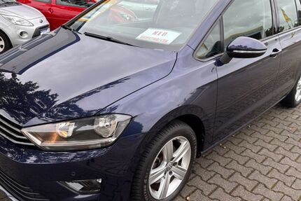VW Golf Sportsvan 33.800 km 13.799 &euro; Kevelaer 47623
