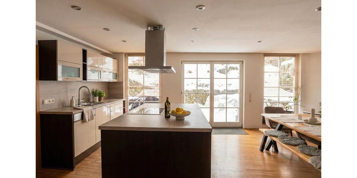 Reihenhaus Suhl - 5 Zimmer, 210 m&sup2;, 1.150&euro; | Angebot:26336041